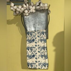 Farmhouse style galvanized metal towel holder rack